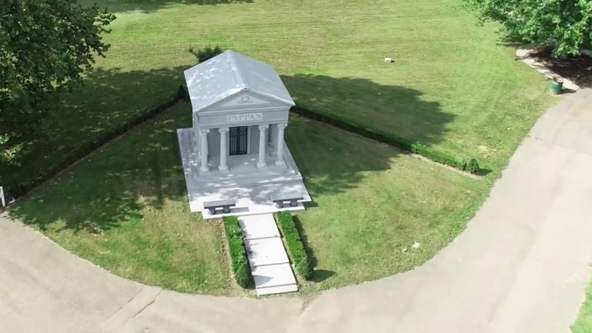 In this video, Rome Monument shows you how to tell the difference between high quality mausoleum and low quality mausoleum design and construction.