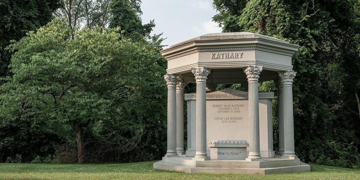 Indoor, Garden And Outdoor Mausoleums - Above Ground Burial Vaults And Crypts - March 18 2023 Rome Monument