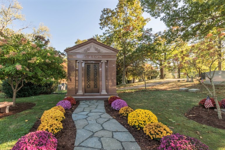 US Private Mausoleum Design And Construction Videos: Small Cremation Estate Mausoleums, Modern And Simple, Unique And Custom, Private Family Multi-Crypt Mausoleums, Stained Glass In Mausoleums, Interior Designs - Rome Monument - March 17 2023