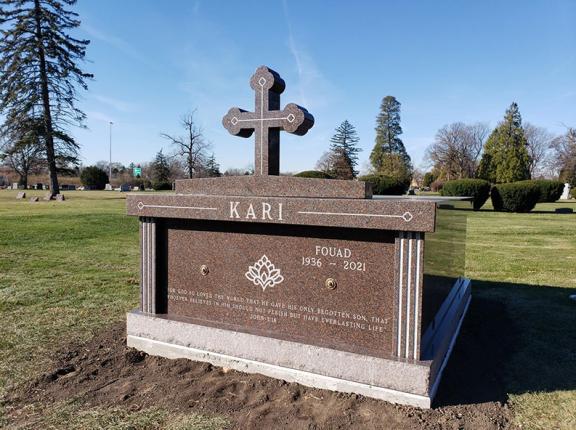 Rome Monument custom designs and builds 2 crypt mausoleums for families in Chicago, Illinois. This 2 crypt mausoleum was installed at the Arlington Cemetery located in Elmhurst, Illinois.